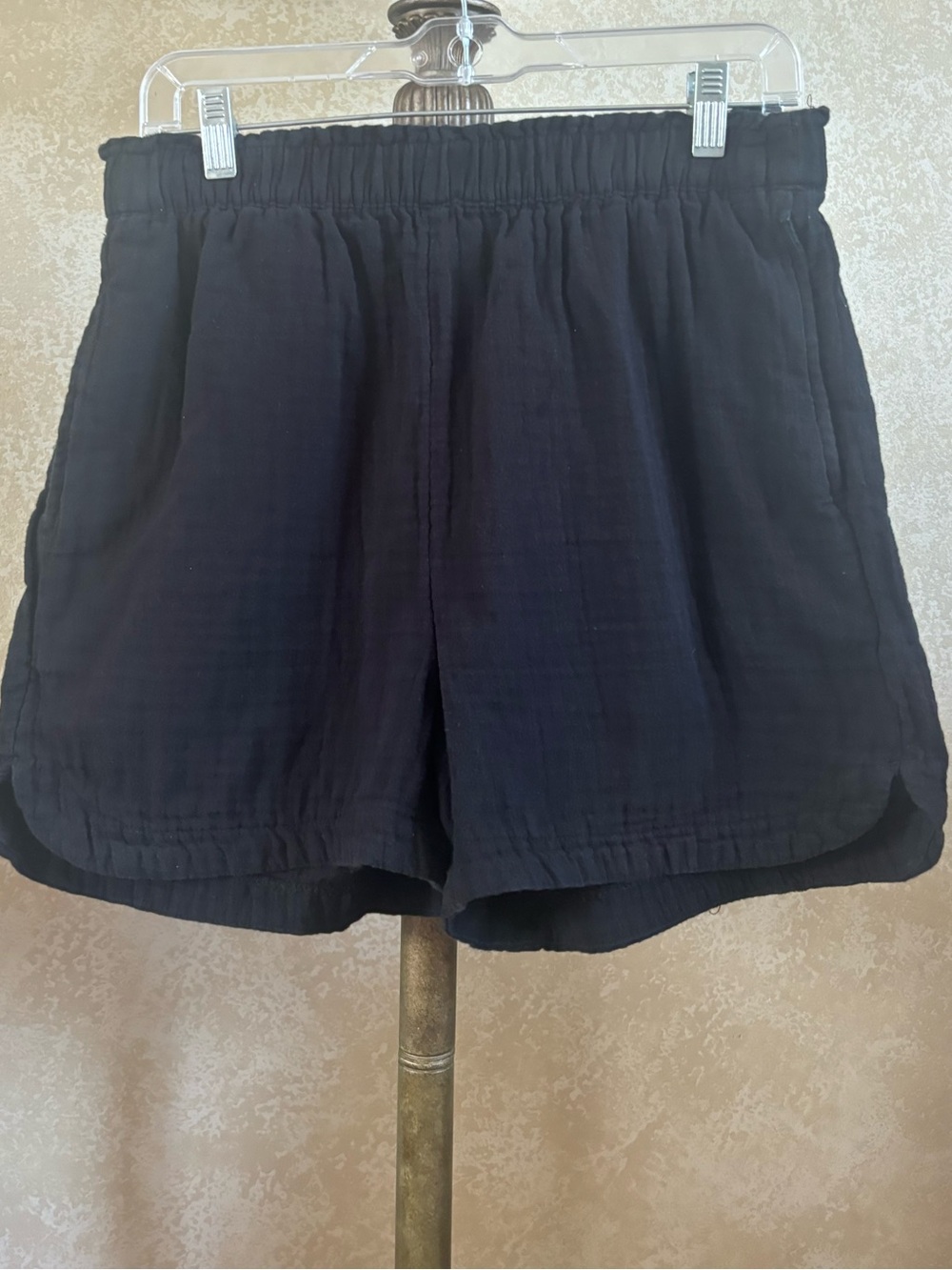 Old Navy Women's Black Elastic-Waist Band Shorts in Black - Size: medium